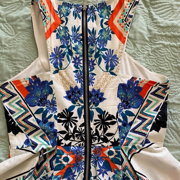 BAILEY BLUE PRINT DRESS SIZE MEDIUM - Picture 5 of 5